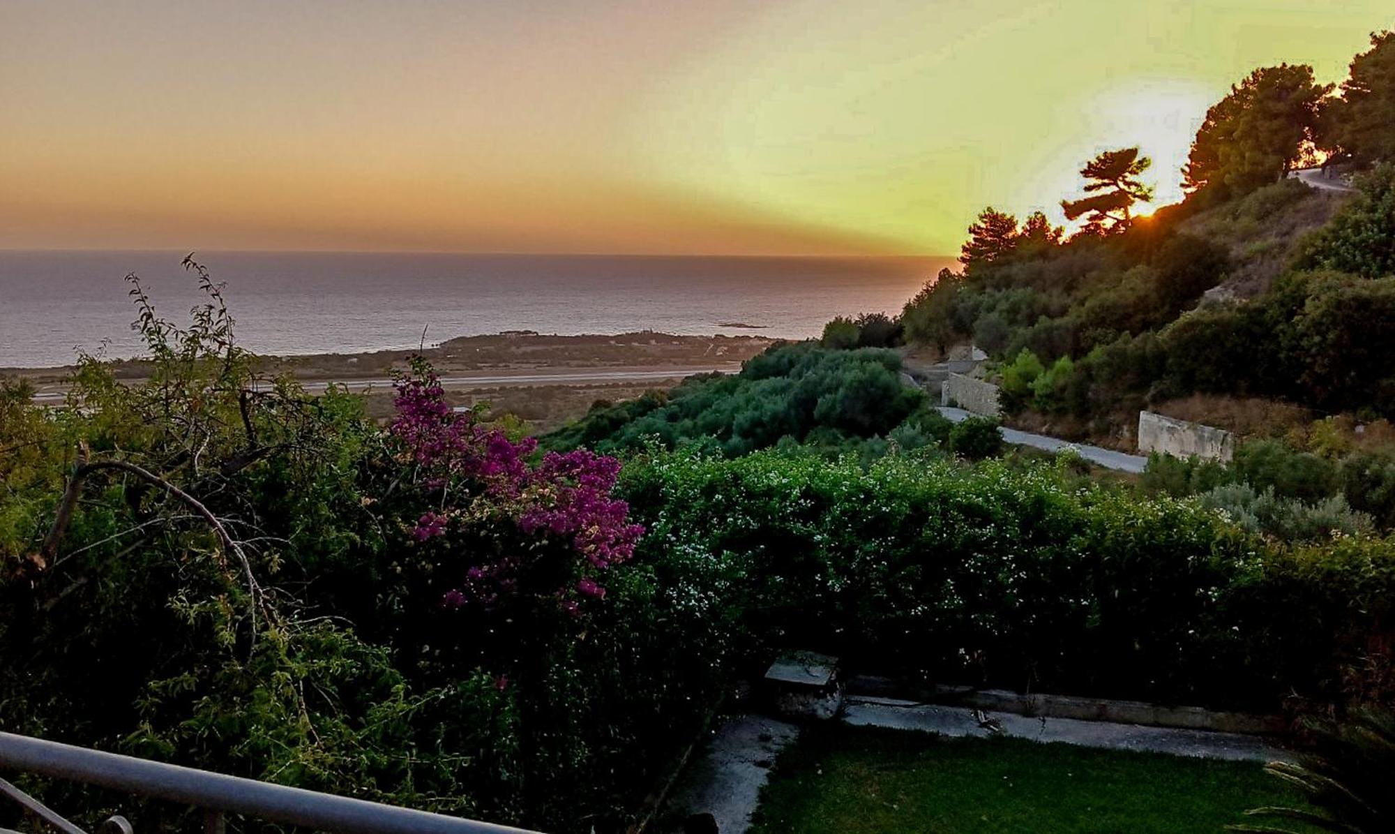 Irida's House Holiday home Lakithra